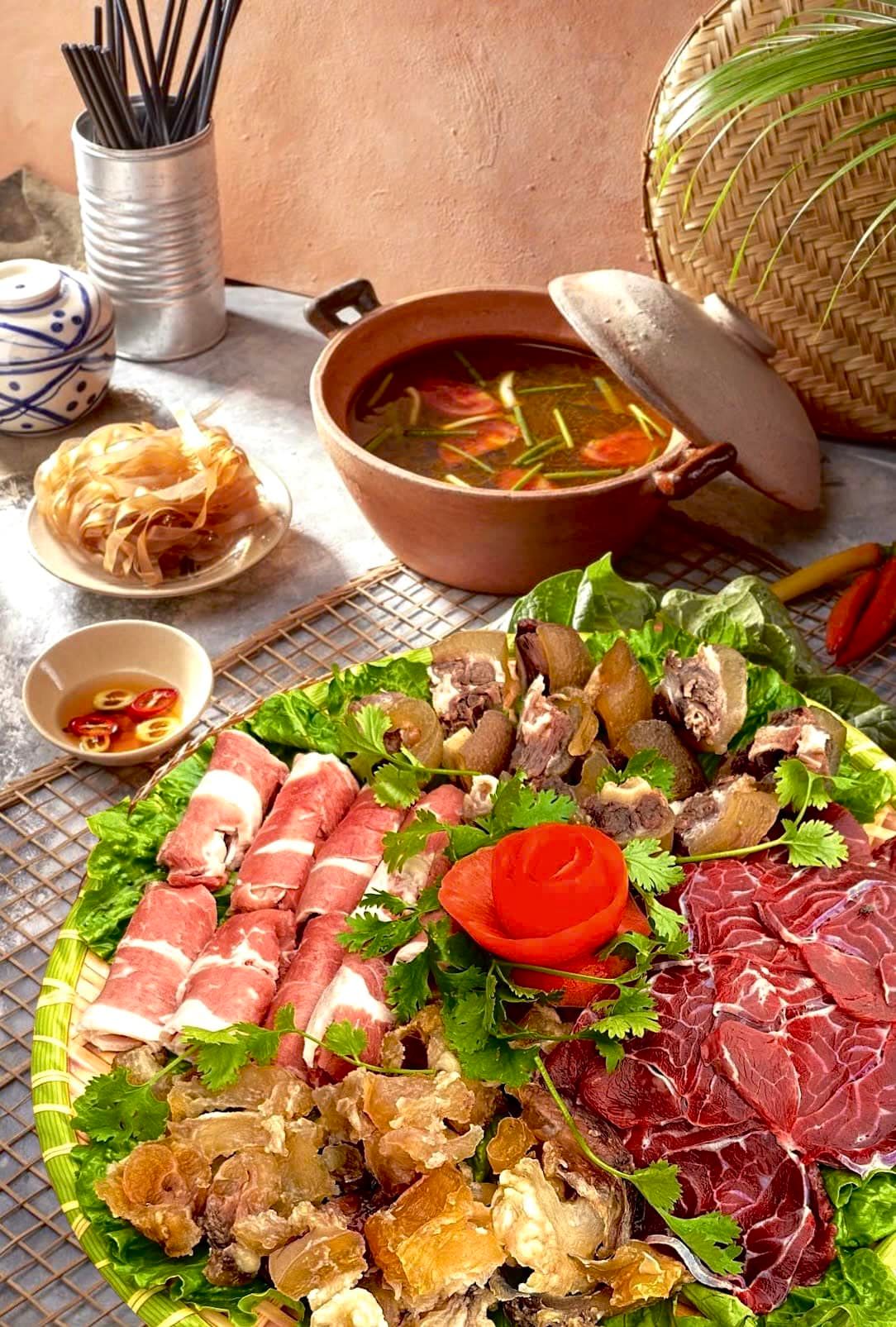 Xanh House - 83 Hữu Nghị