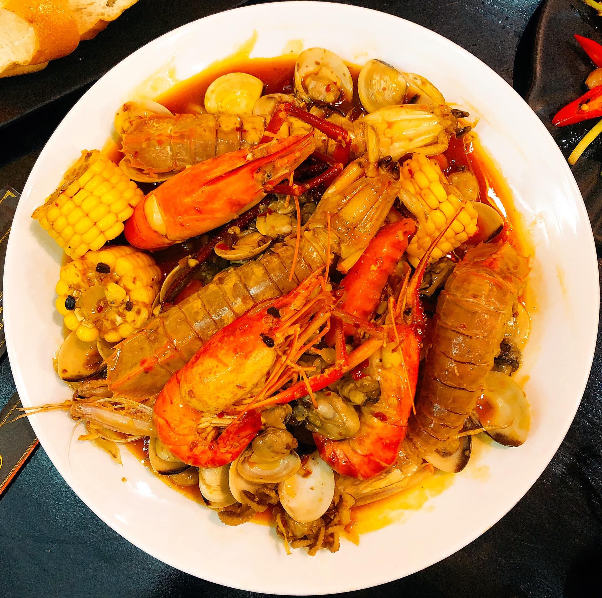 Hoa Đăng Quán - Đê La Thành