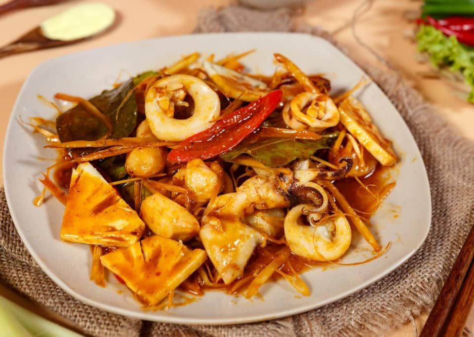 Lẩu quán Hùng Thailand - Yên Lãng