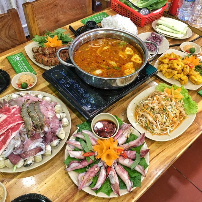 Lẩu Sơn Tùng - Nguyễn Khánh Toàn