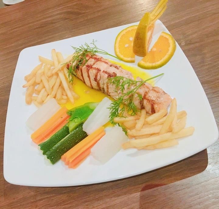 Sunshine Restaurant - Vũ Phạm Hàm