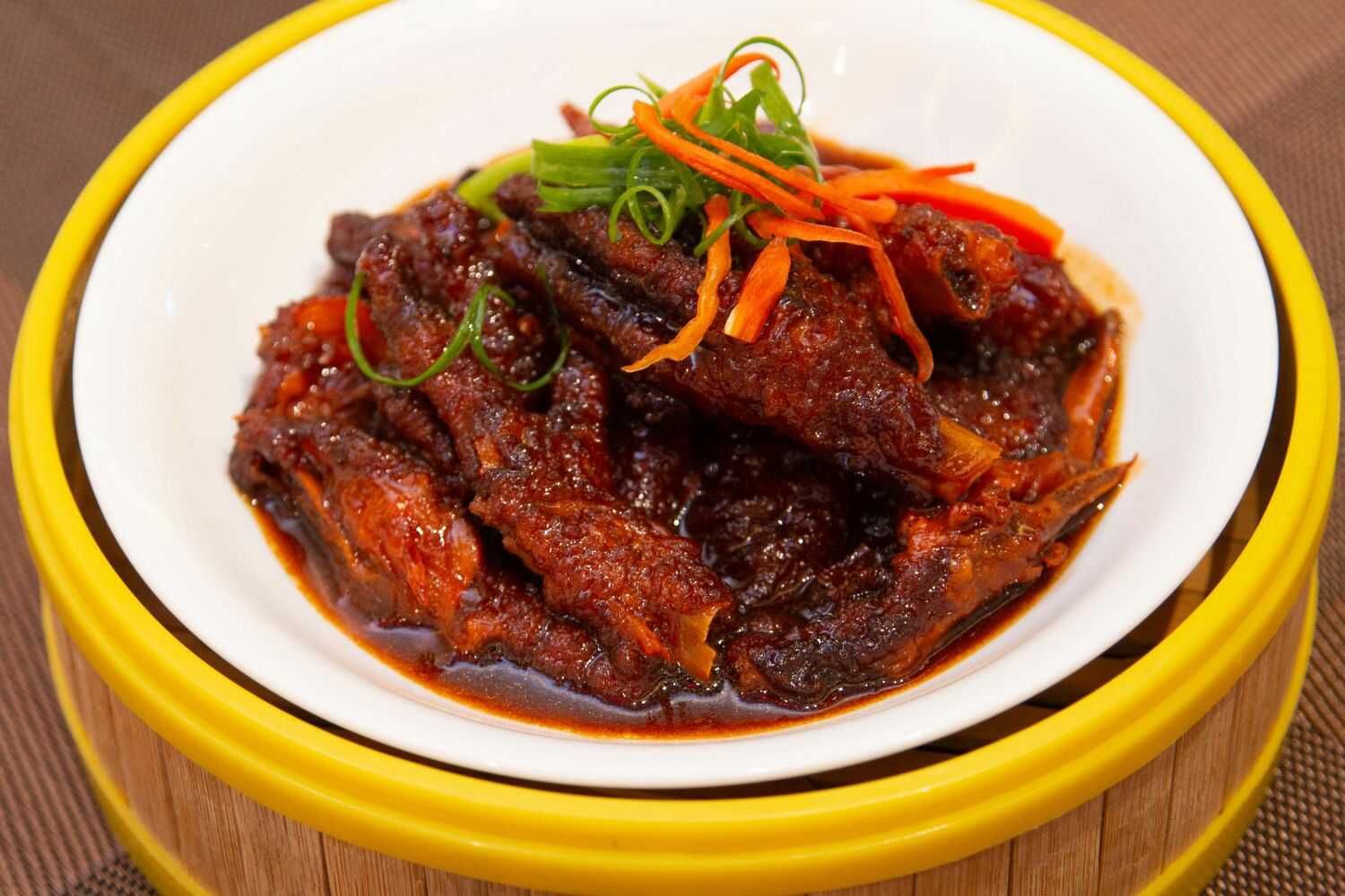 Nhạc Đình - 197 Âu Cơ