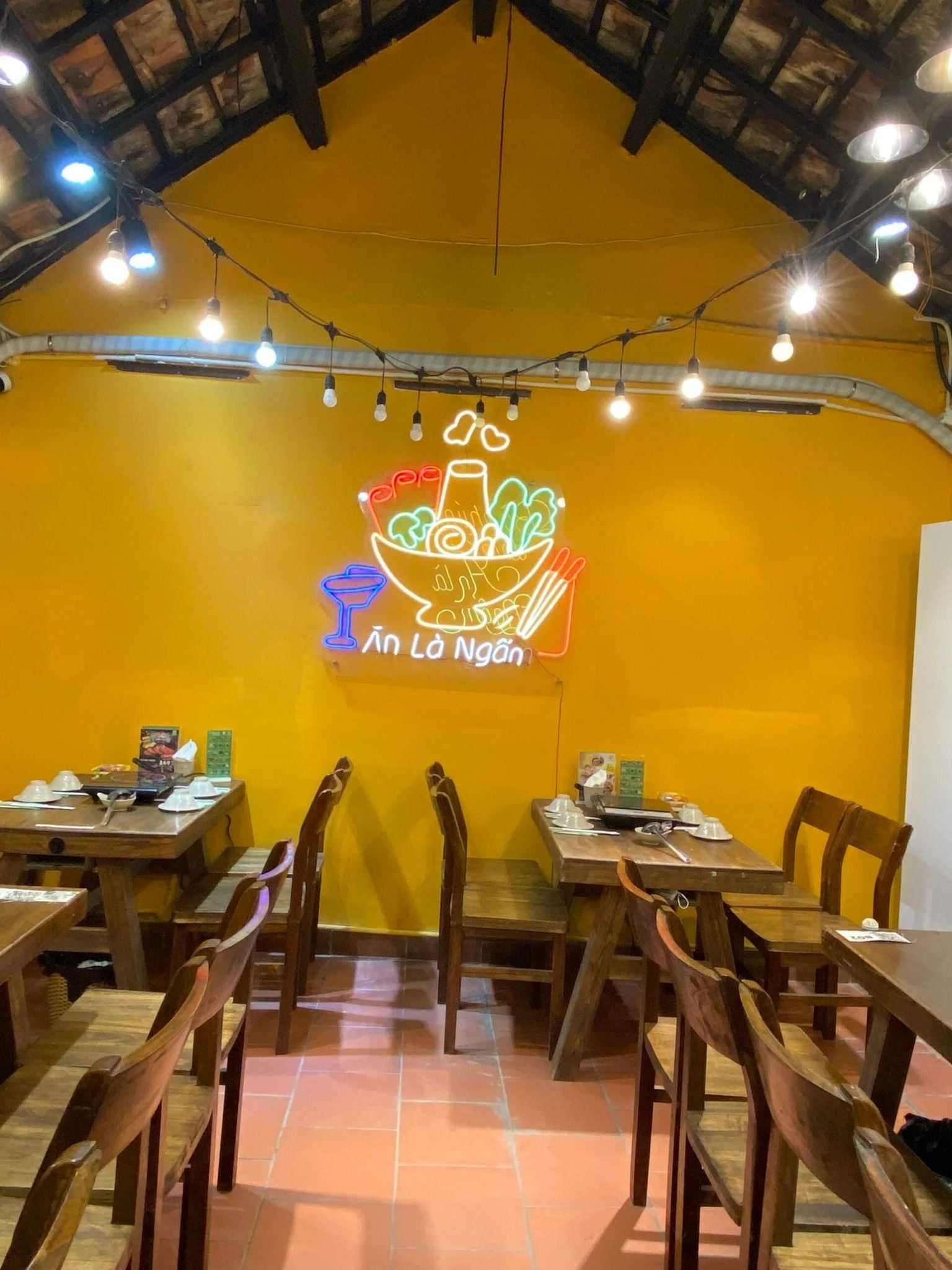 Bò ngon 555 - Hàng Bè