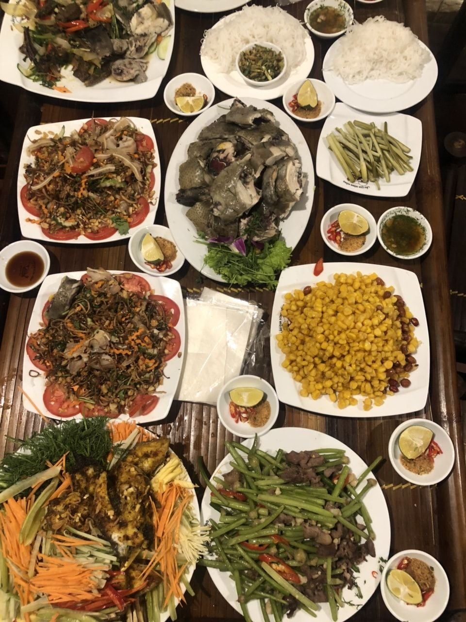 Lẩu Cua Sông Hồng - Hoàng Quốc Việt