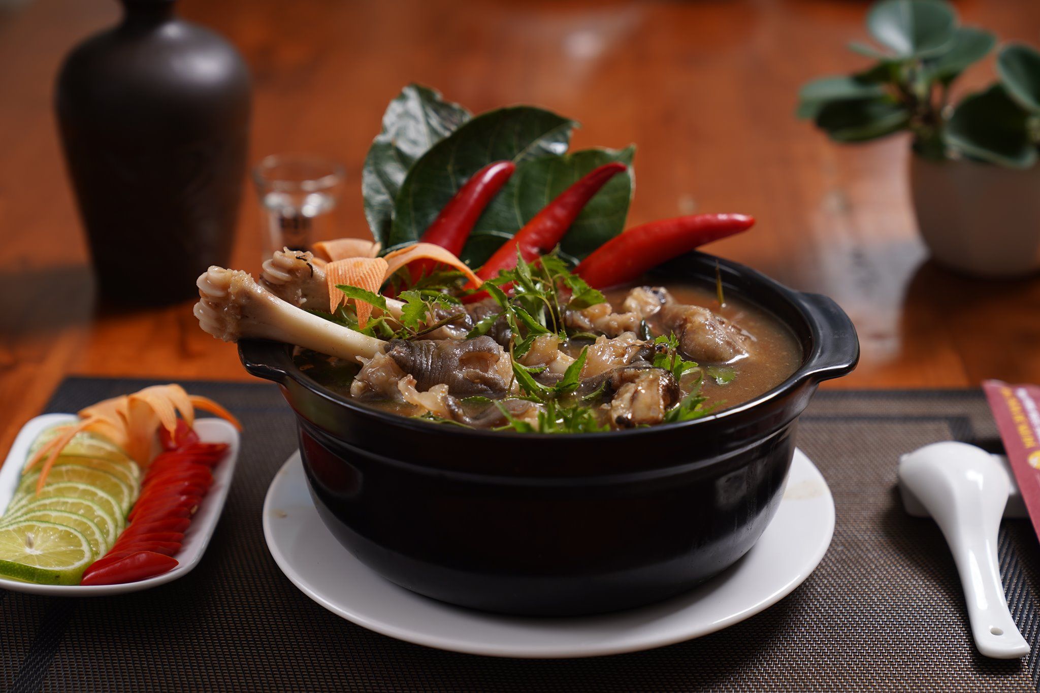 Ngọc Dương - Hoàng Quốc Việt