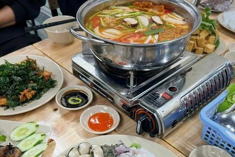 Bia Hải Xồm - Vũ Ngọc Phan