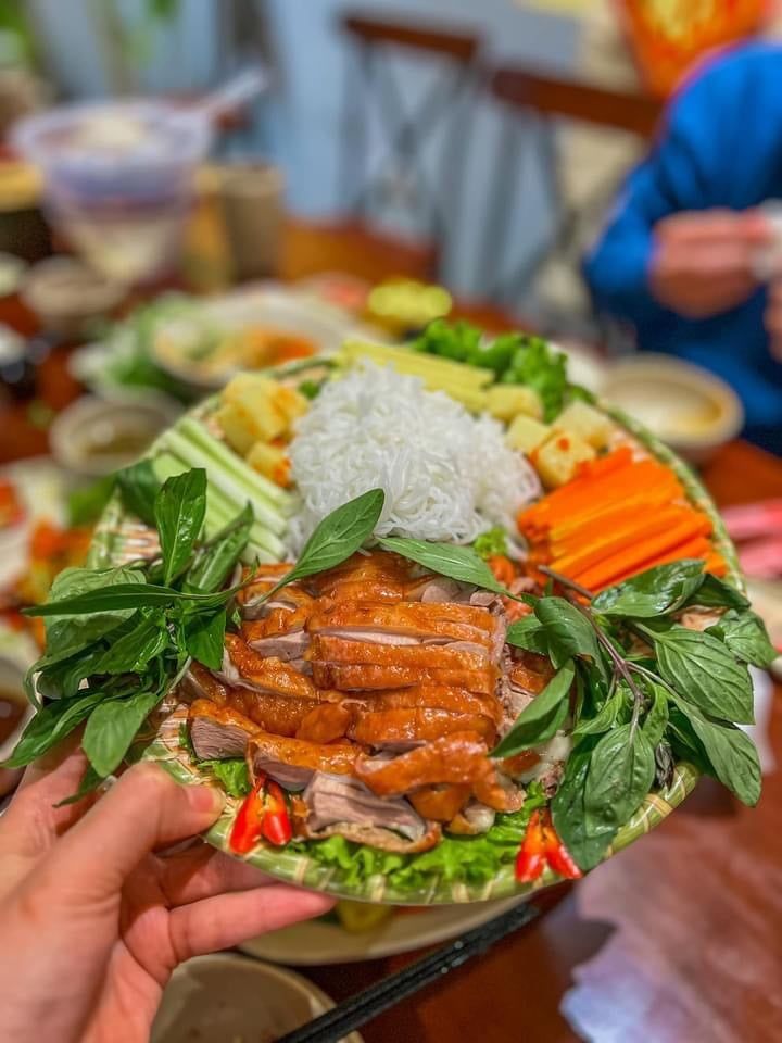 Vịt Quay Lu Đất Hoàng Ký -  Thành Công