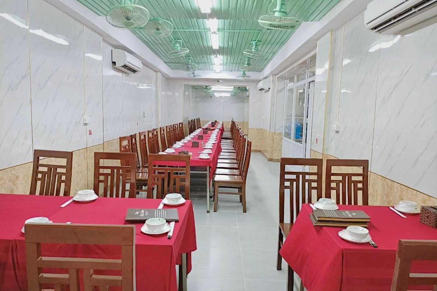 Bia Hải Xồm - Hoàng Quốc Việt