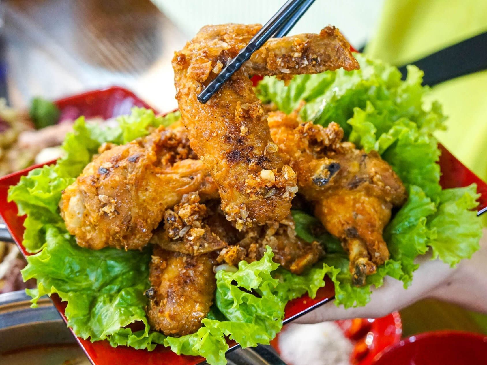 Tùng Lẩu Ngõ Trạm - Phùng Hưng