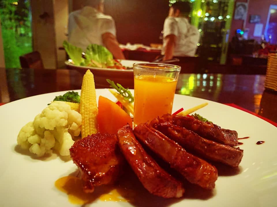 Paula's Wines - Mandarin Garden Hoàng Minh Giám