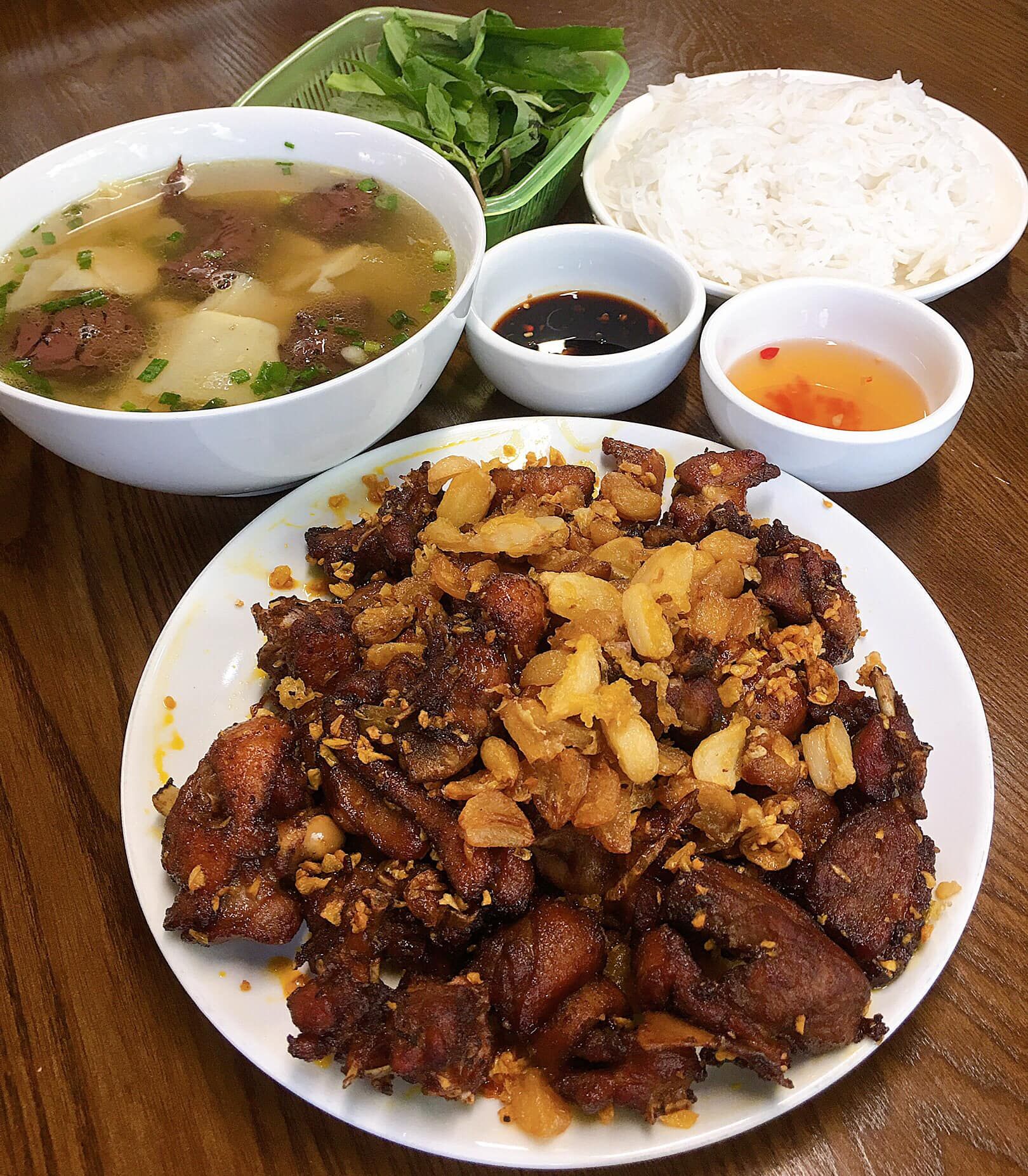 The Cocary - Phạm Ngọc Thạch