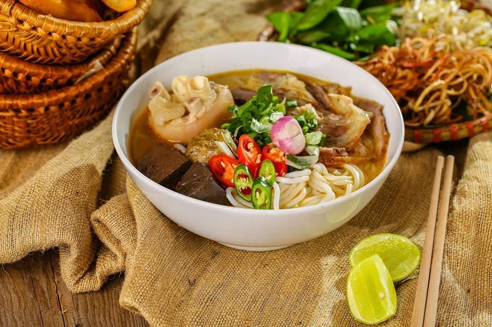 Bún Bò Huế O Xuân - Tuệ Tĩnh