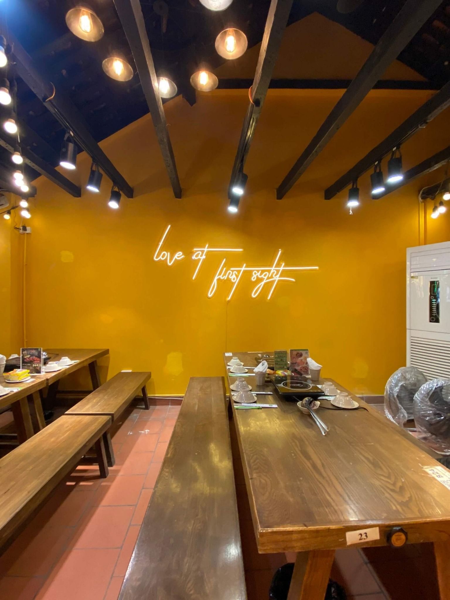 Bò ngon 555 - Hàng Bè