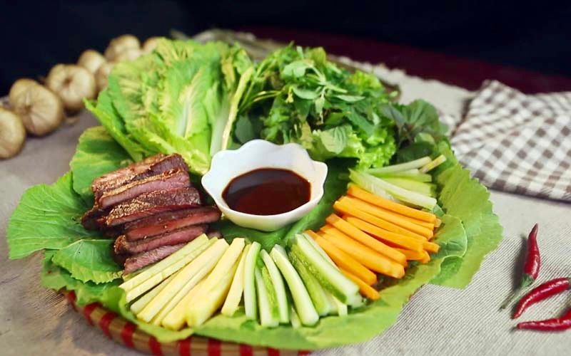 Chi Rứa Quán - Nguyễn Thị Minh Khai