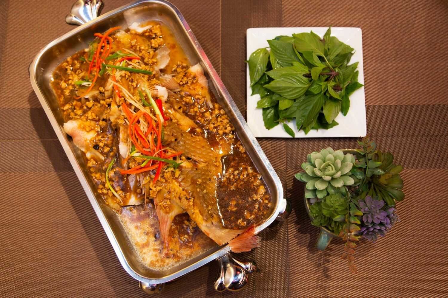 Nhạc Đình - 197 Âu Cơ