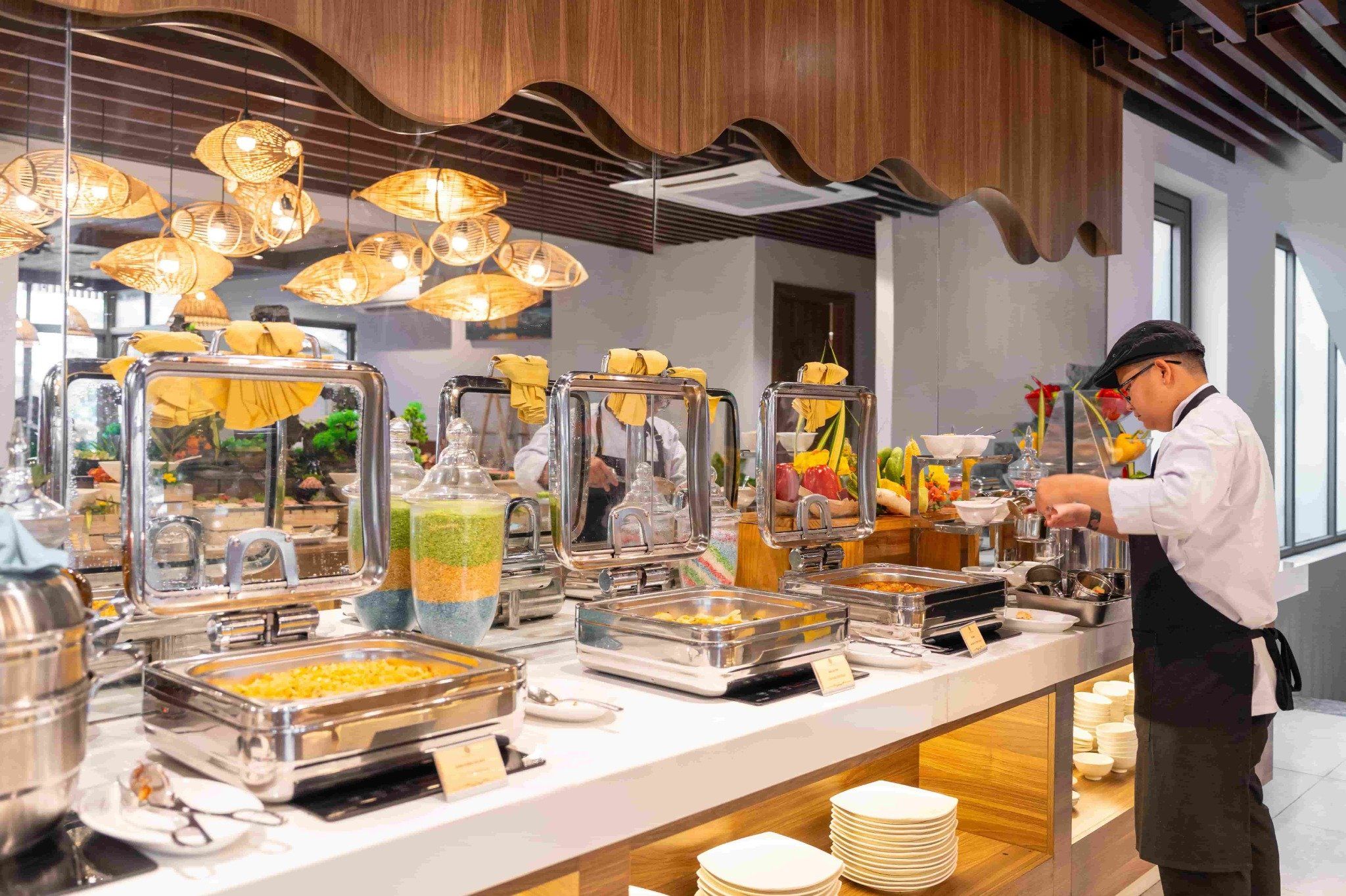 ANDO Bistro & Club - Bãi Trường