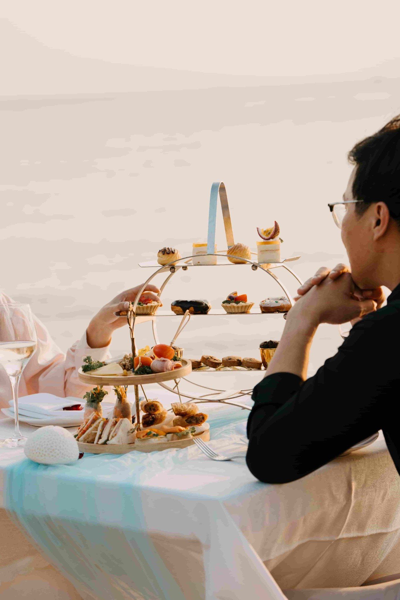 ANDO Bistro & Club - Bãi Trường