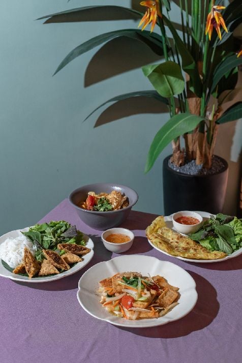 Hoa Túc - Hai Bà Trưng