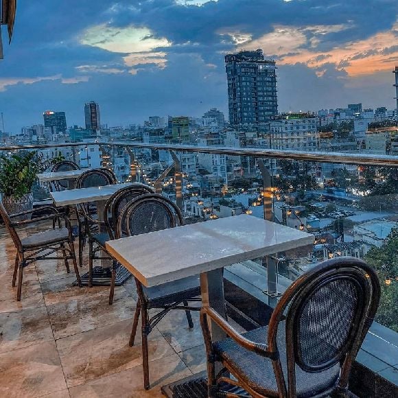 Búp Sky Lounge & Restaurant - Nguyễn Thái Bình