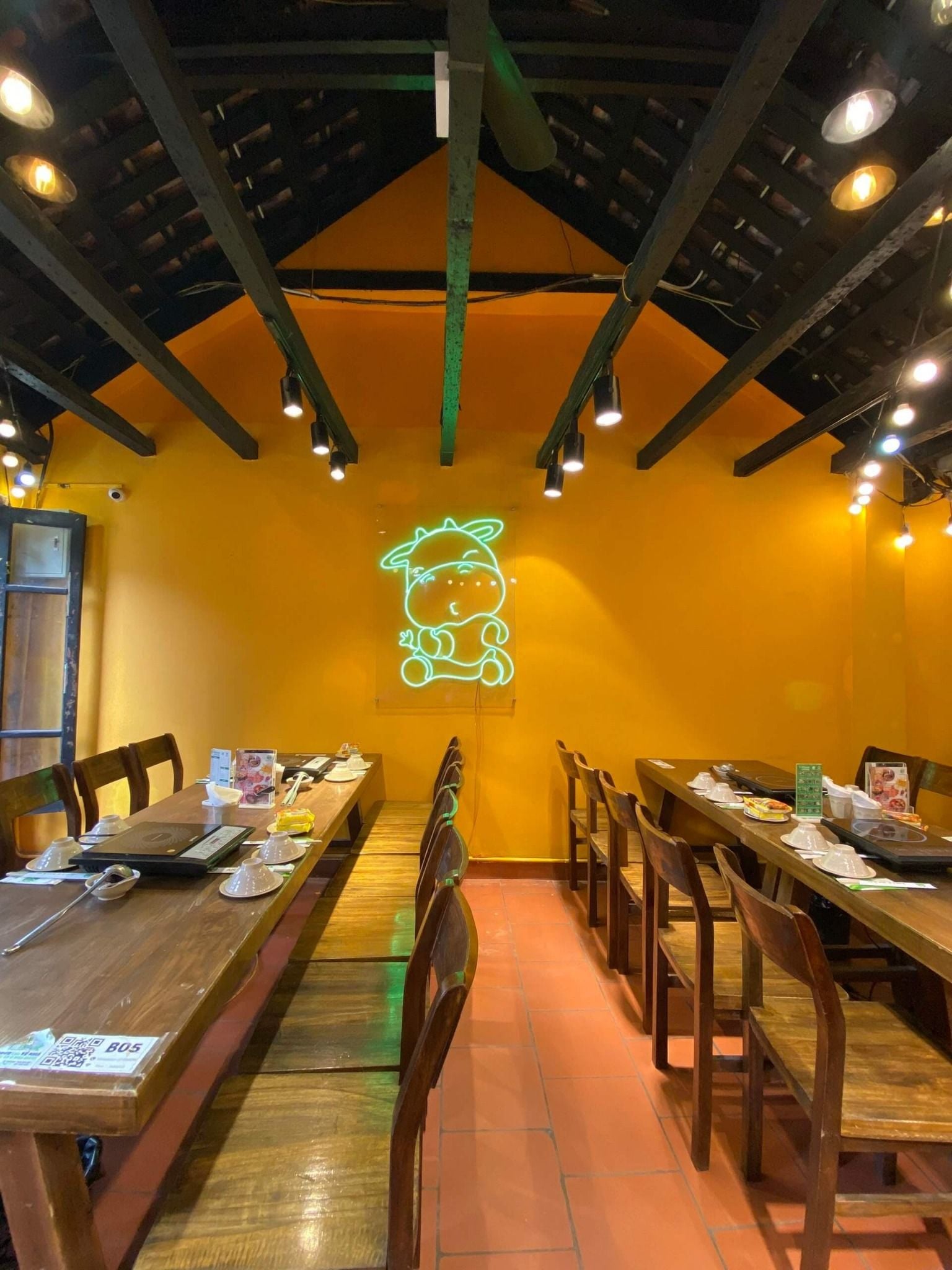 Bò ngon 555 - Hàng Bè