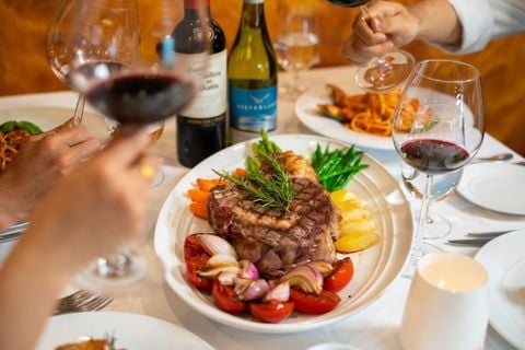 Jacksons Steakhouse - Hai Bà Trưng