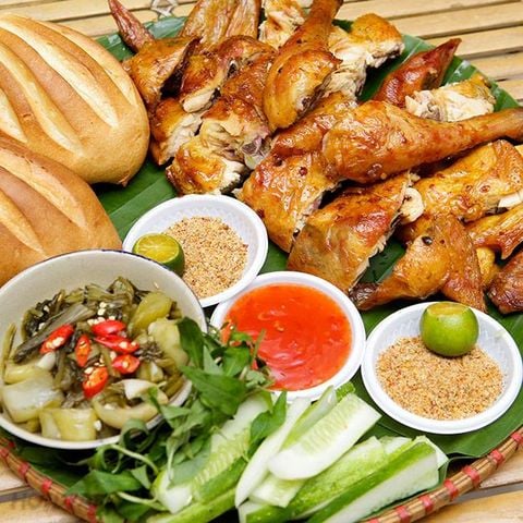 Phong Gà Quán - Nguyễn Hữu Thọ