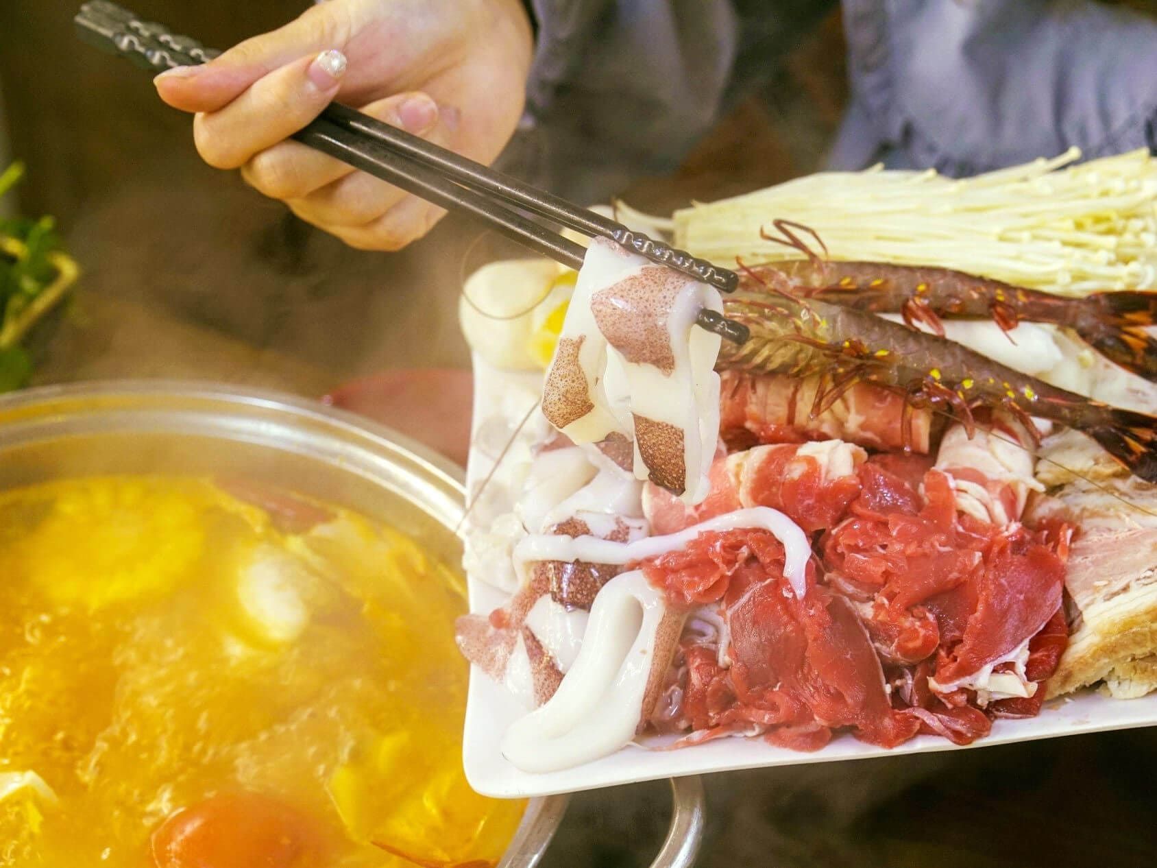 Tùng Lẩu Ngõ Trạm - Phùng Hưng