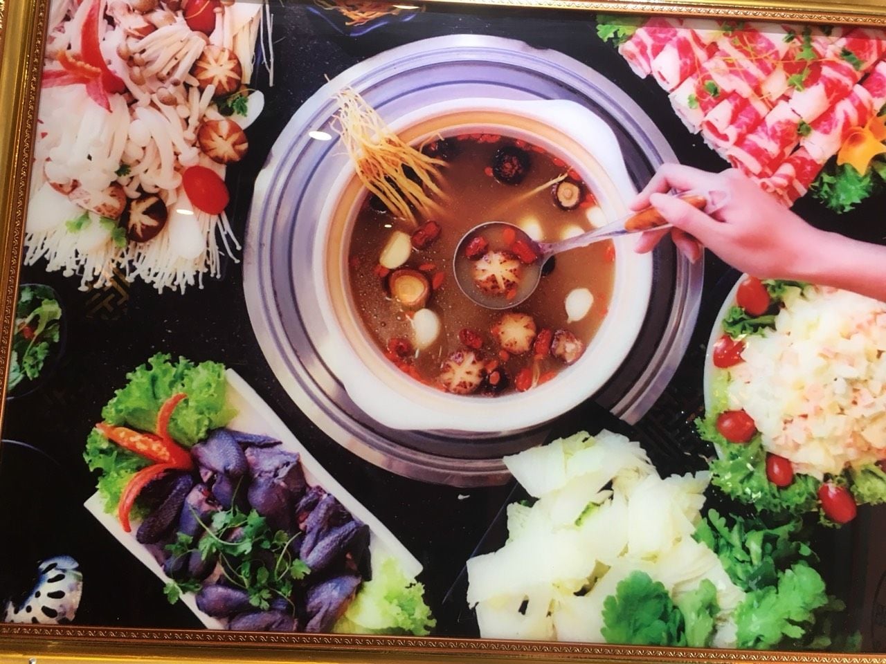 Lẩu Nấm Hoàng Gia - Bà Triệu