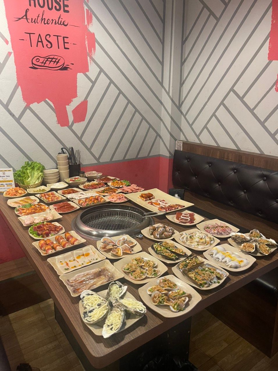 Hugo BBQ - Miếu Đầm