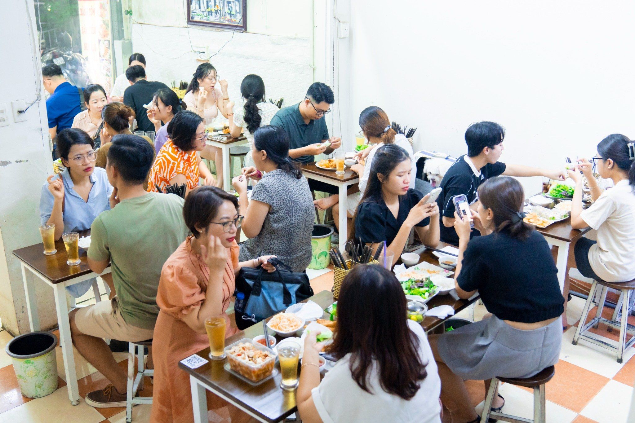 Bánh Tôm Bà Lộc - 28 Nguyễn Văn Lộc