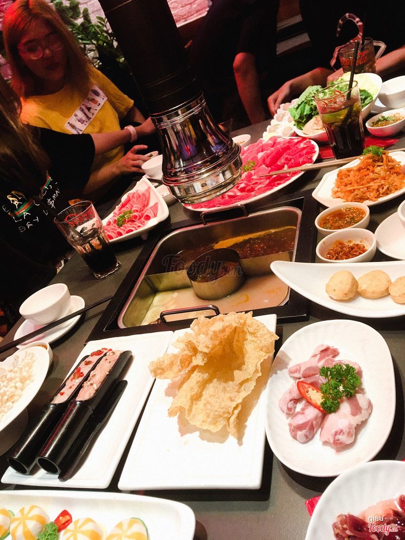 Hutong - TTTM Big C Thăng Long