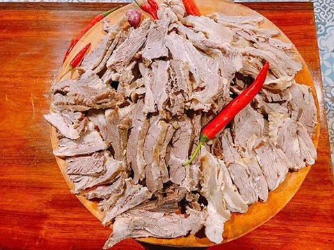 Lẩu Bò Nhà Gỗ - Lý Thái Tổ