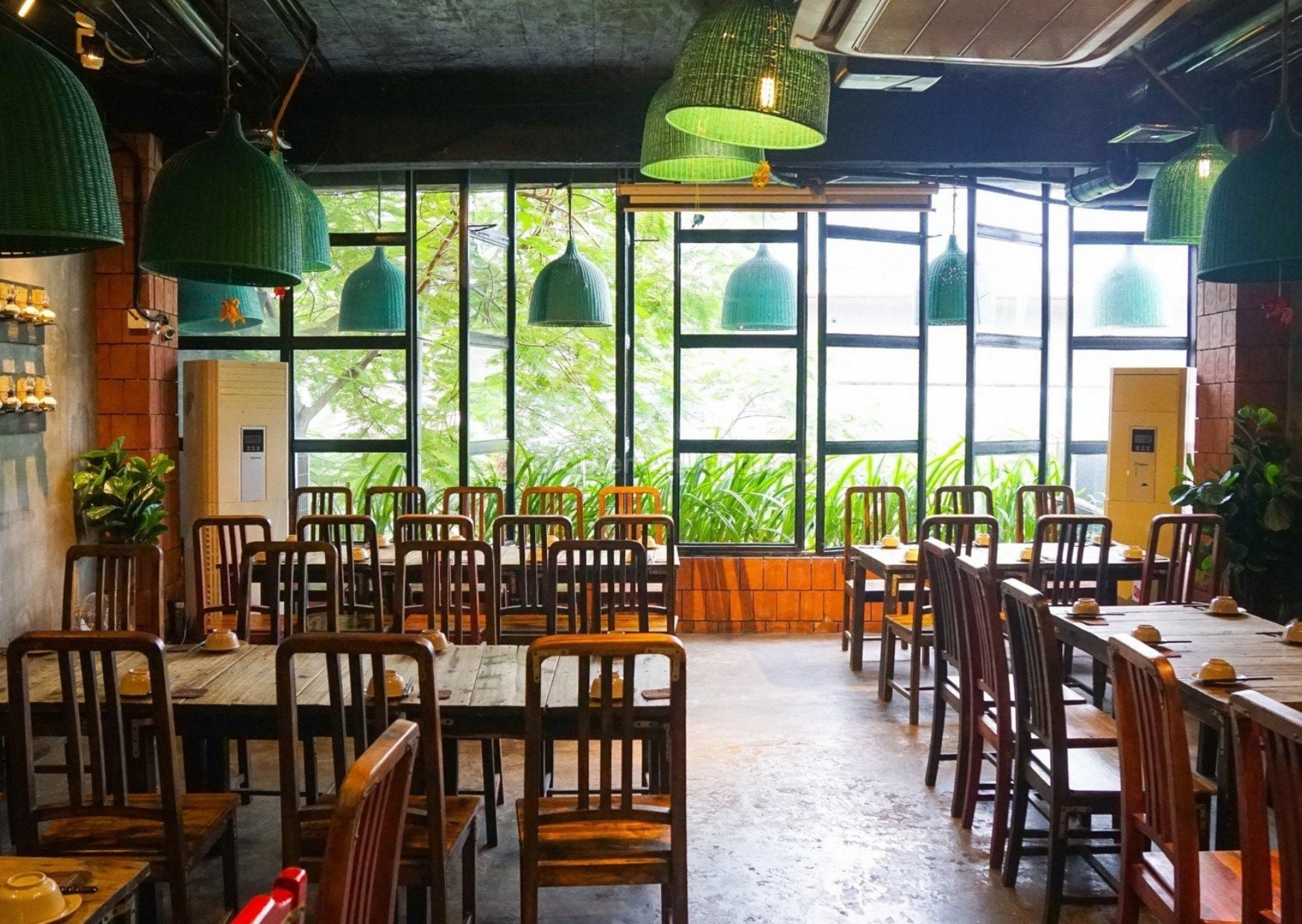 Hẻm Quán - Hoàng Cầu