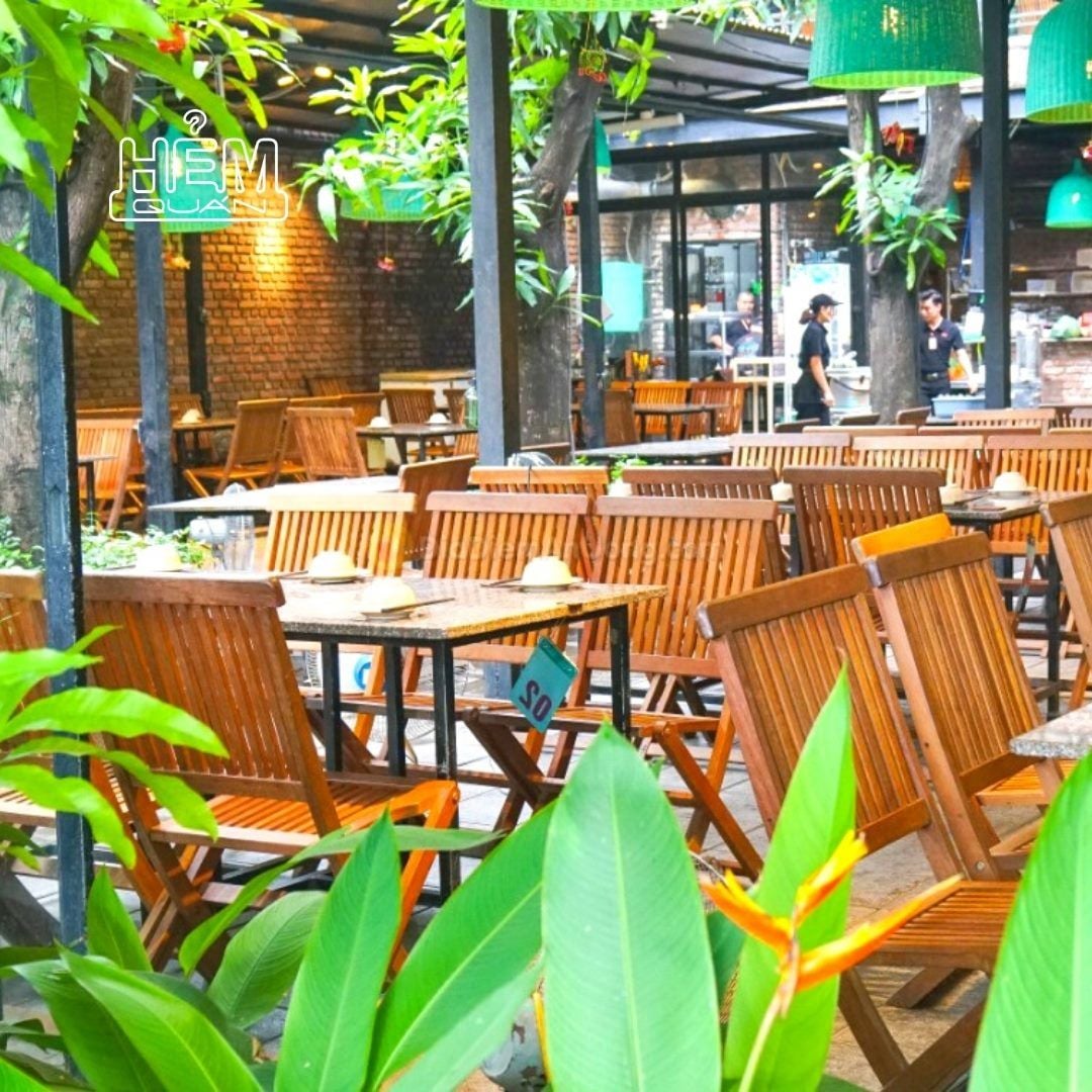 Hẻm Quán - Hoàng Cầu