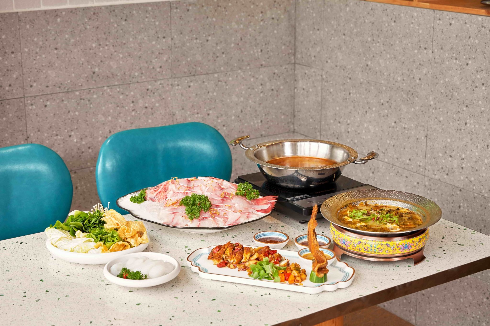 HẢOLA - Tứ Xuyên Vị Quán - 96 Vũ Phạm Hàm
