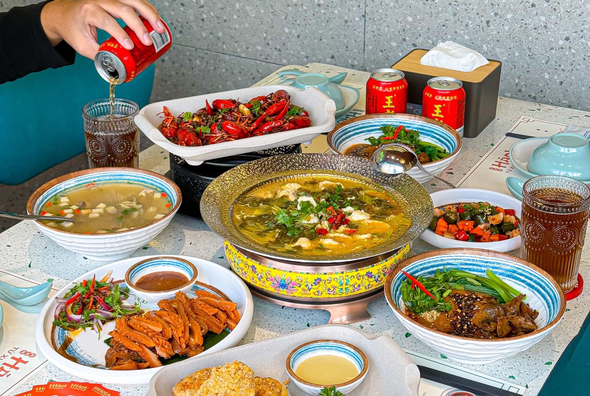HẢOLA - Tứ Xuyên Vị Quán - 96 Vũ Phạm Hàm