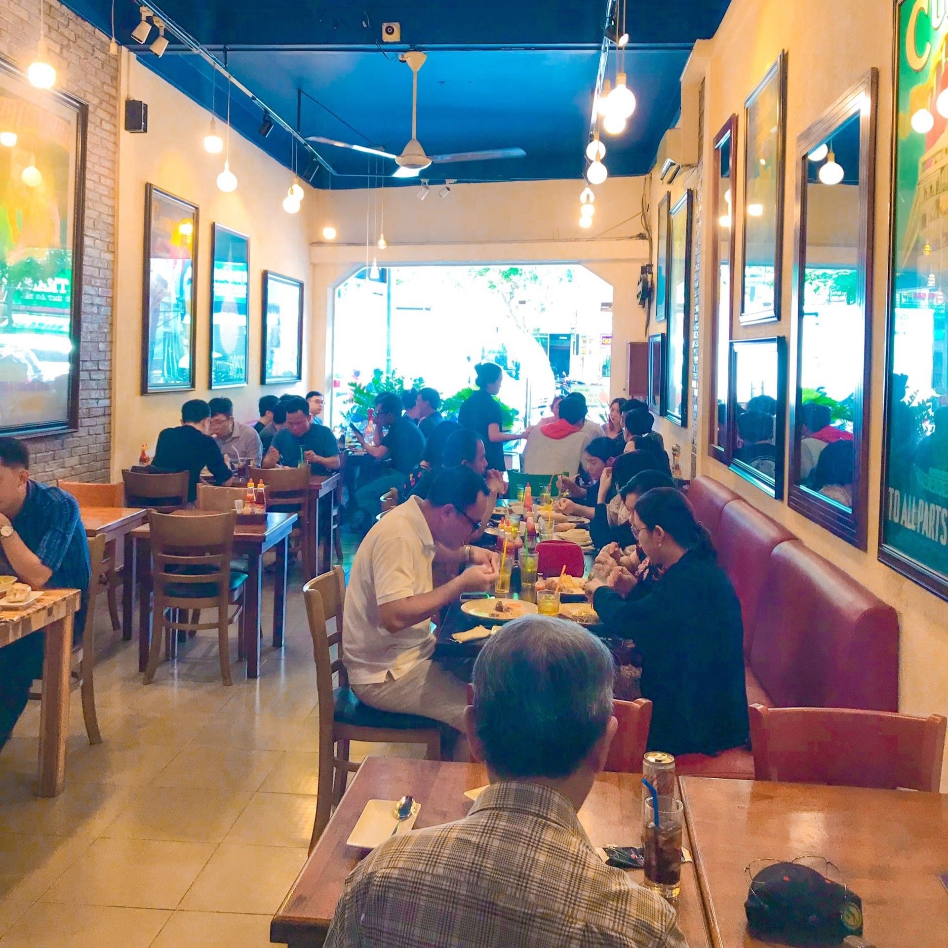 OLiu đỏ - 116A Hoàng Diệu