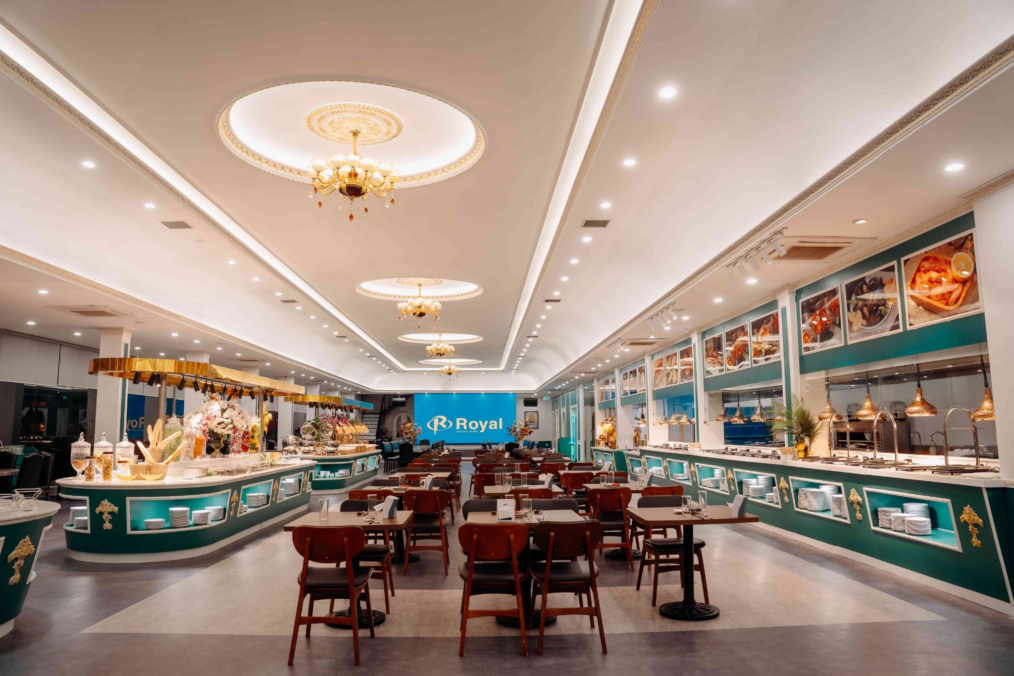 Royal Buffet - Lương Định Của