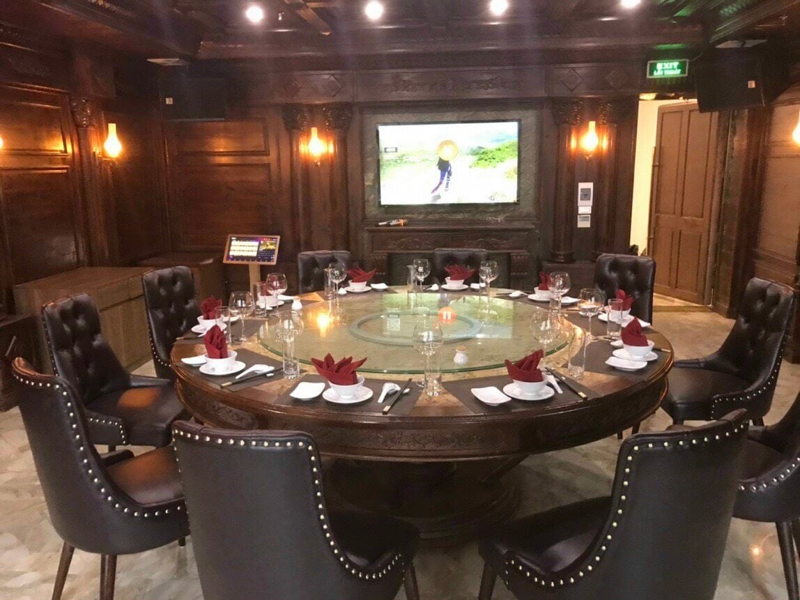 London Restaurant - Thành Thái