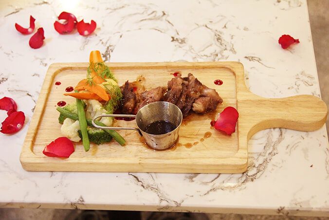 Sargon Bistro - Nguyễn Thị Minh Khai