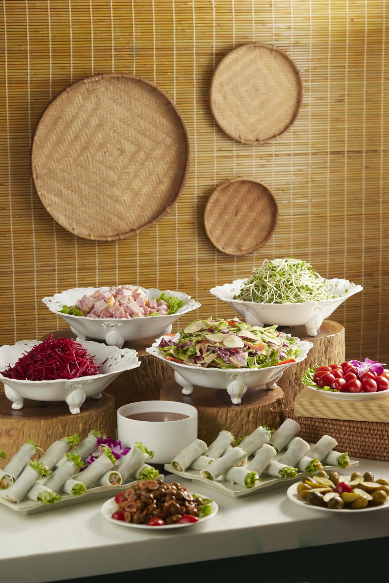 Royal Buffet - Lương Định Của
