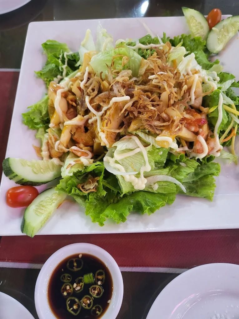 Trung Gia Seafood - 64 Võ Nguyên Giáp