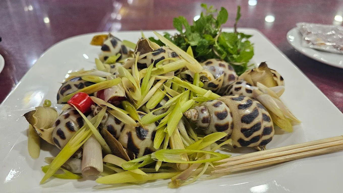 Trung Gia Seafood - 64 Võ Nguyên Giáp