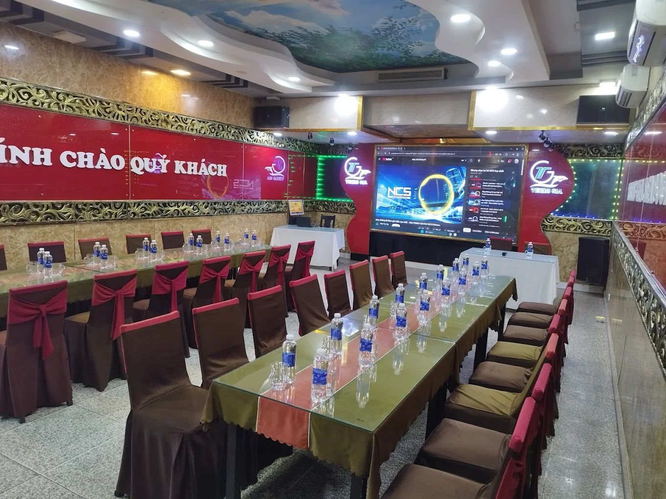 Trung Gia Seafood - 64 Võ Nguyên Giáp