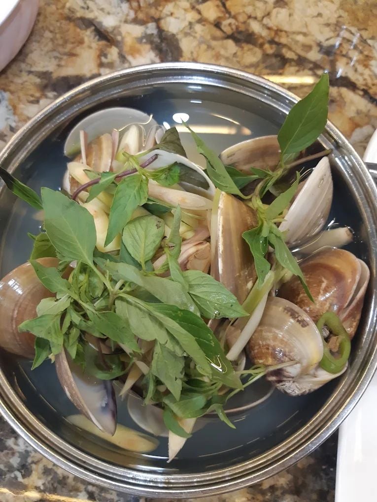 Trung Gia Seafood - 64 Võ Nguyên Giáp