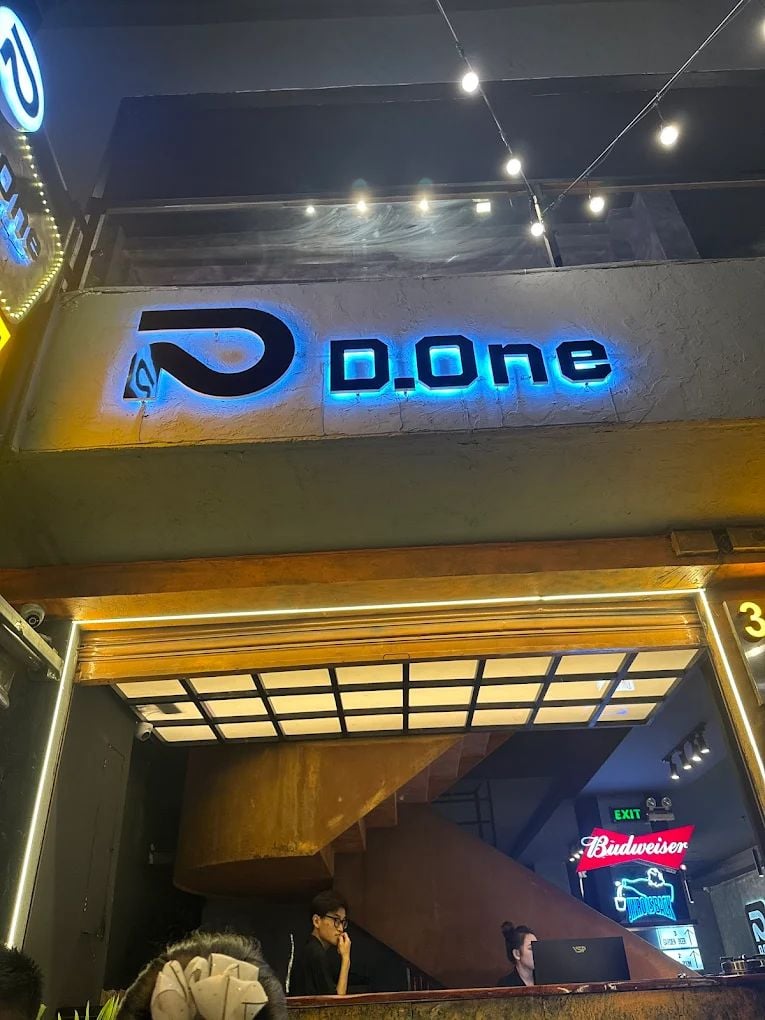 D.One Complex - 318 Võ Văn Kiệt