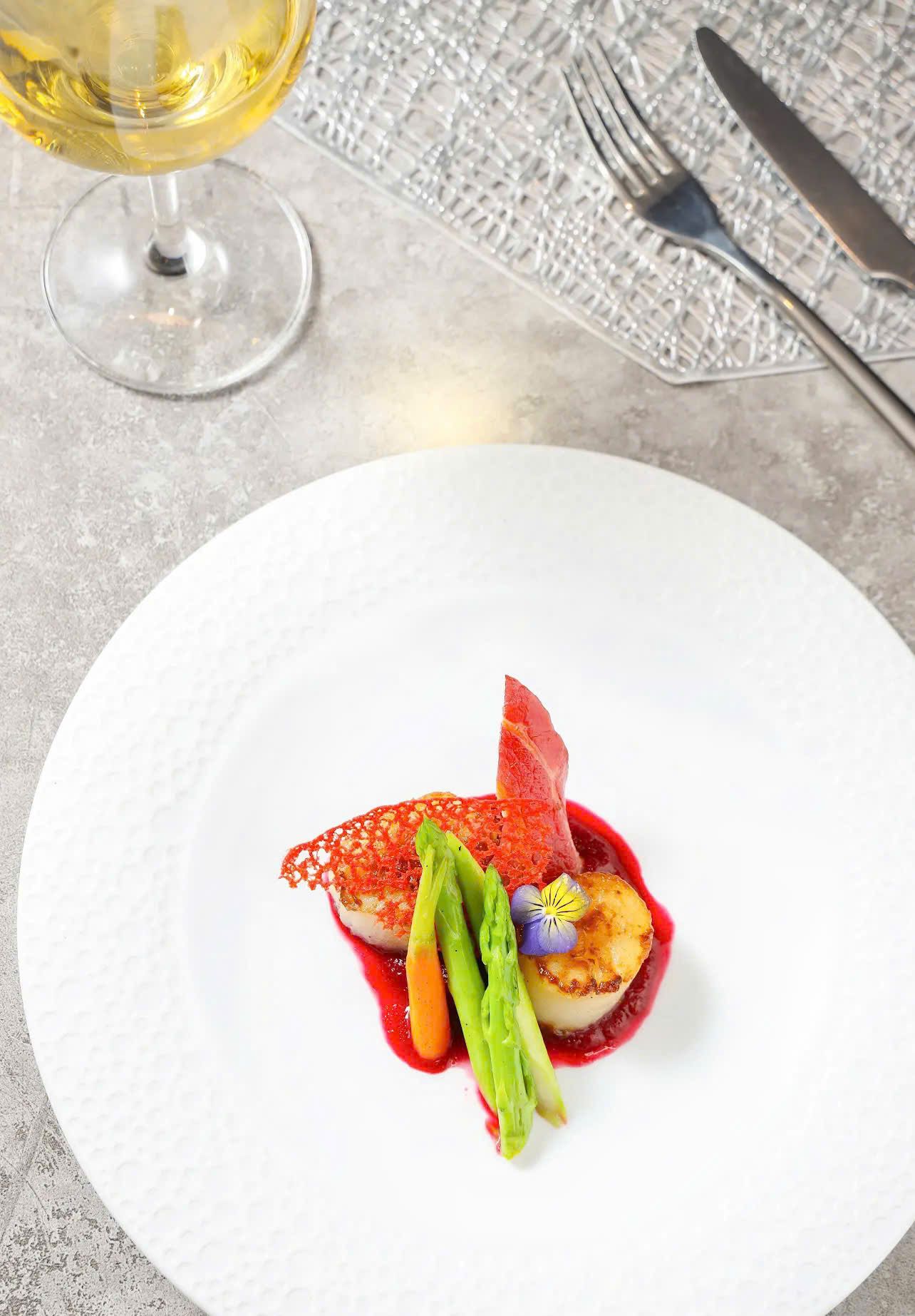 Best4U Premium Restaurant - 21 Lương Ngọc Quyến