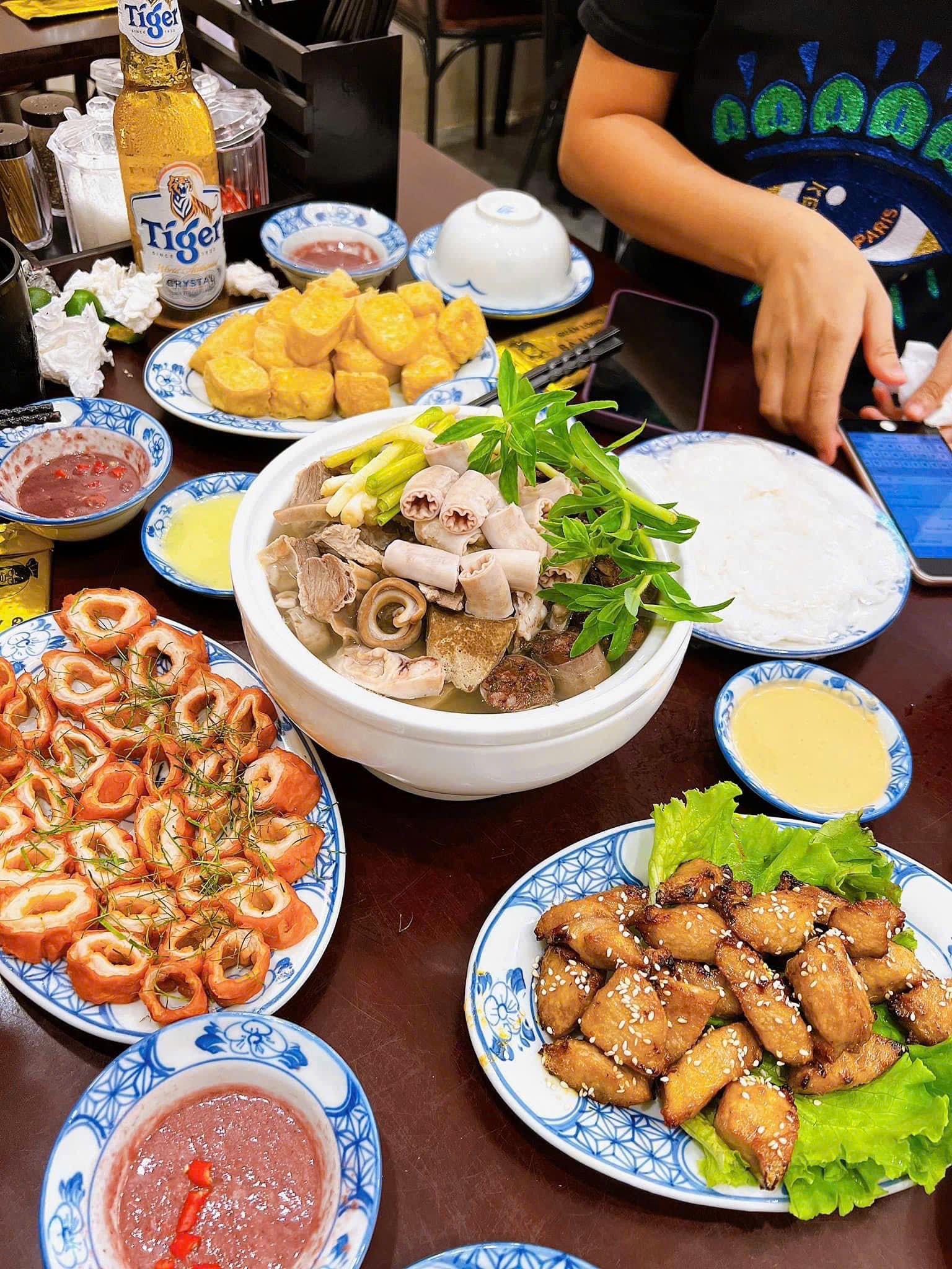 Quán Lòng Bà Lương - 26 Phan Chu Trinh