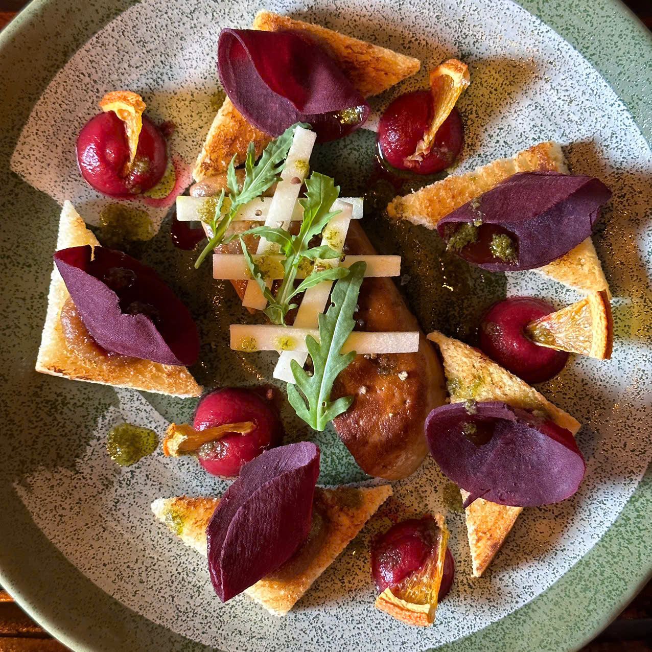 Fabrik - 16 Trấn Vũ