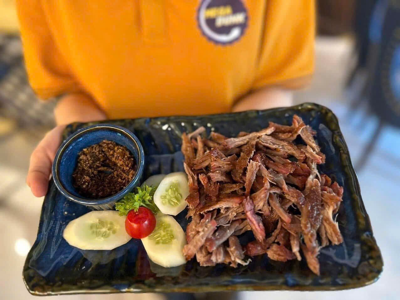 Mega Dunk Bistro - 33 Nguyễn Chánh